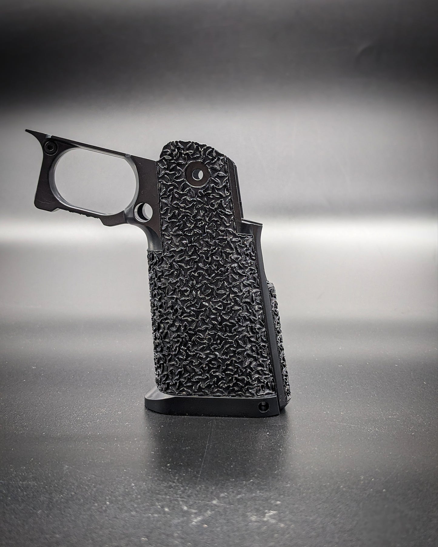 Cow Cow Hi-Capa 4.3/5.1 Stippled Grip - Tri-Hard