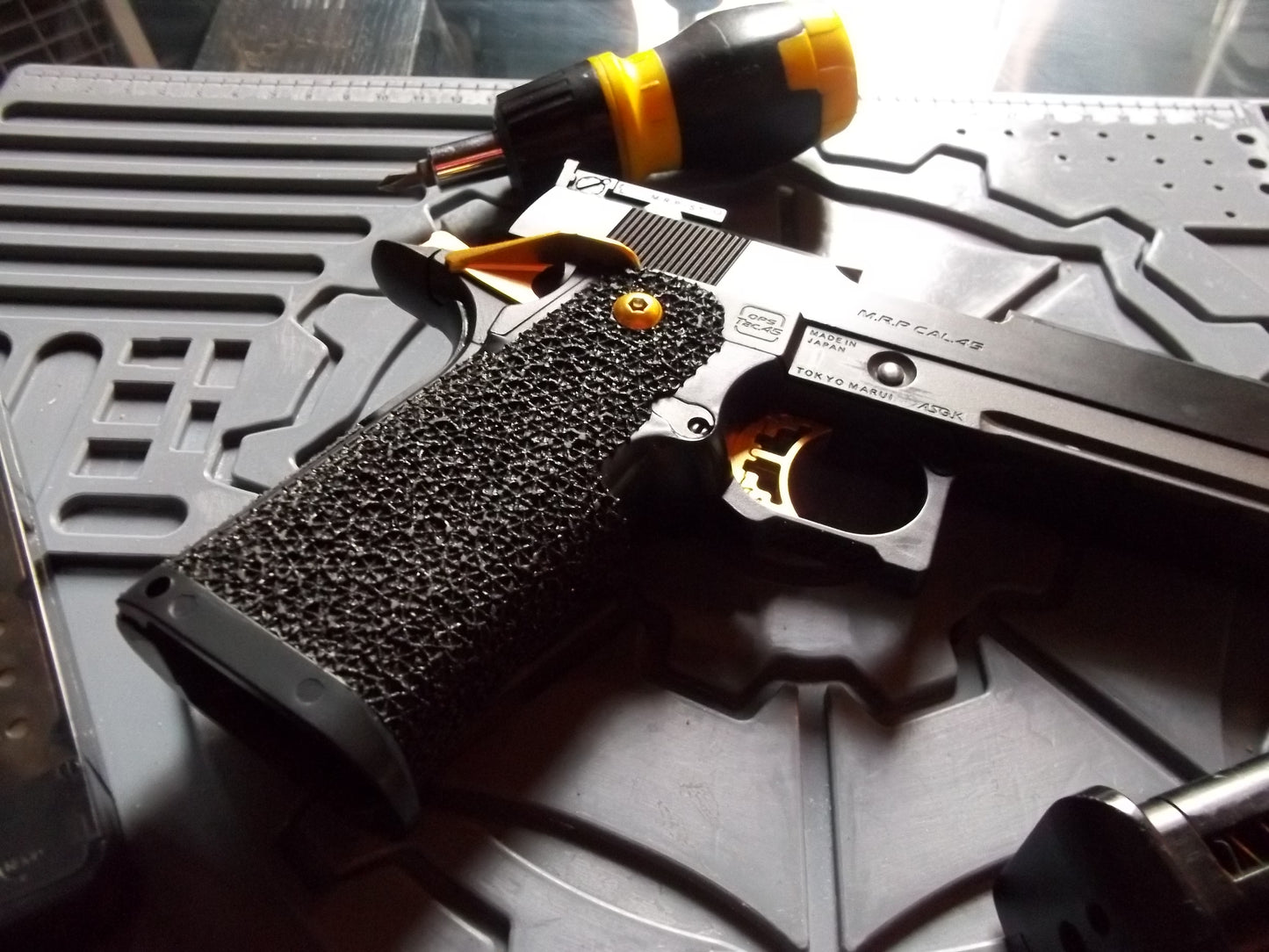Cow Cow Hi-Capa 4.3/5.1 Stippled Grip - Windmill