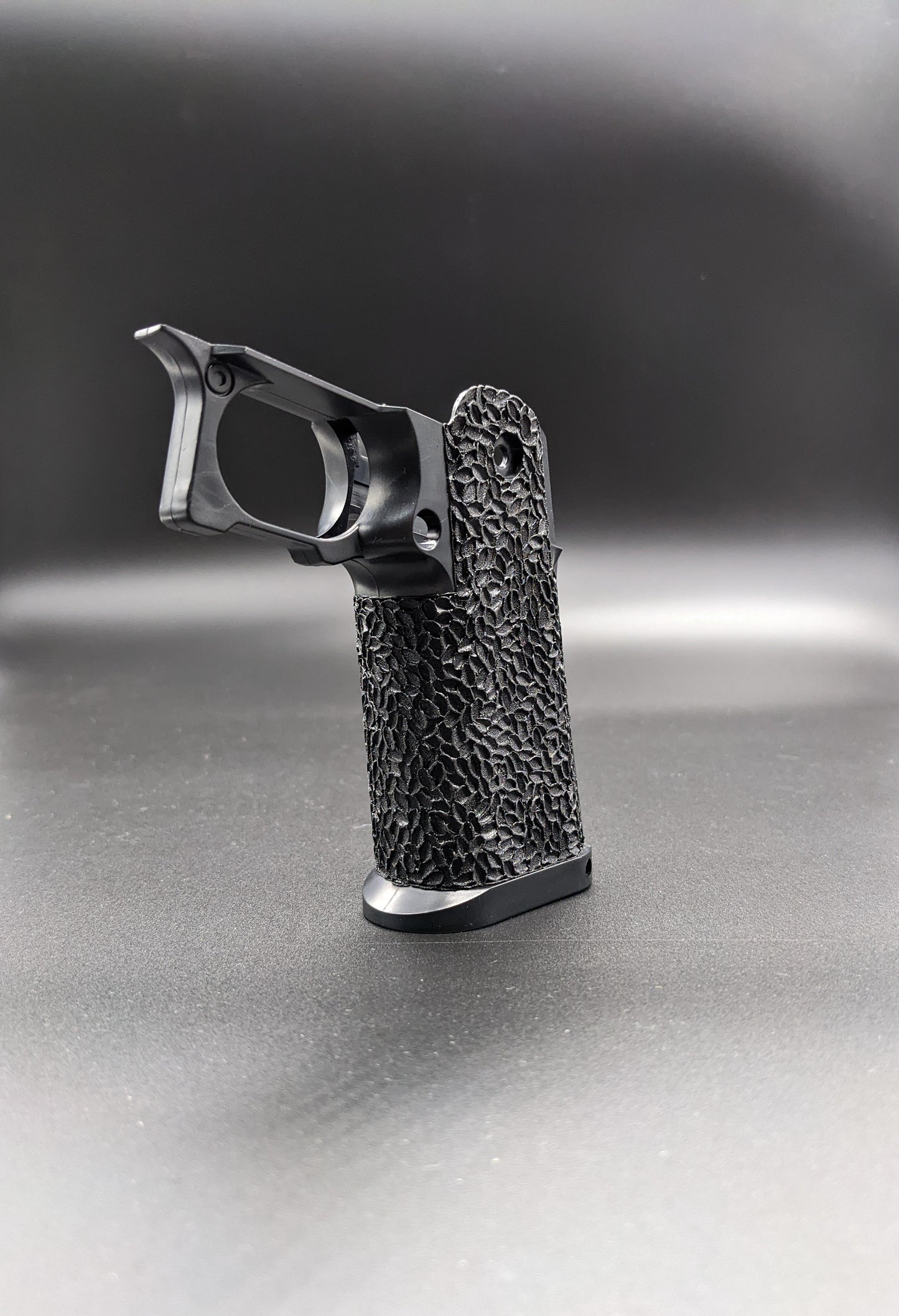 Cow Cow Hi-Capa 4.3/5.1 Stippled Grip - Leaf Hurricane