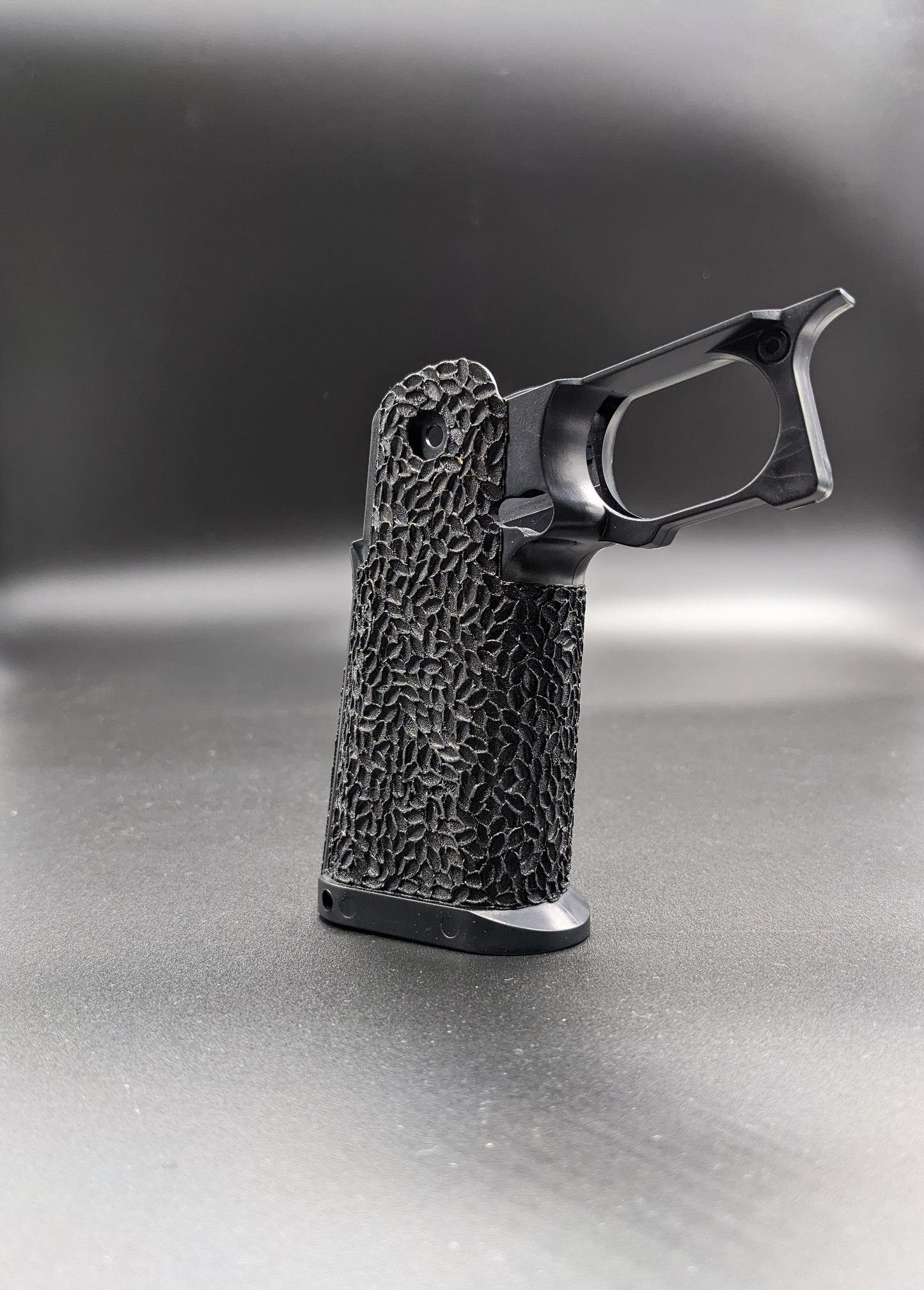 Cow Cow Hi-Capa 4.3/5.1 Stippled Grip - Leaf Hurricane