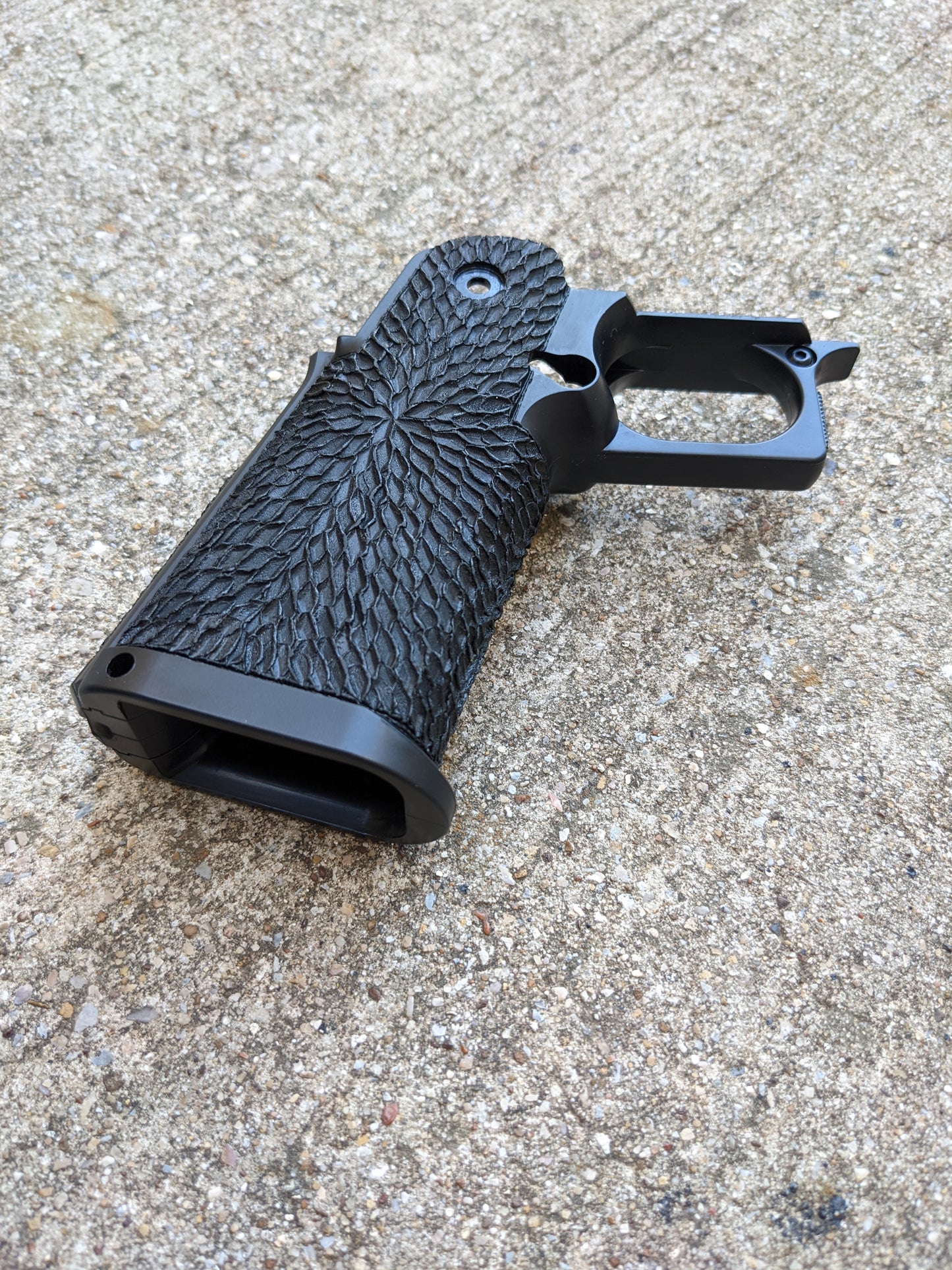 CowCow  Hi-capa grip 4.3/5.1 Airsoft Grip Stippled - Dahlia