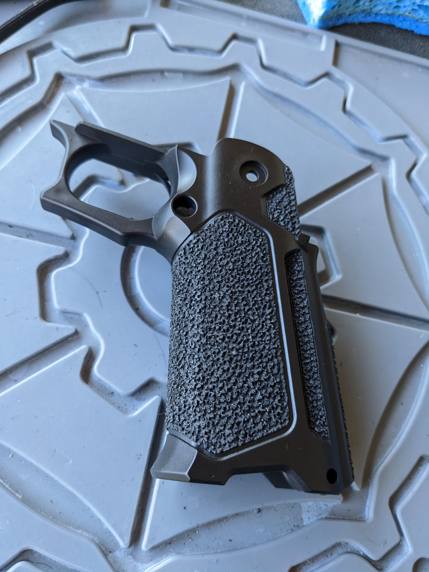 Laylax Slim Grip Type-R - Micro Ping Stipple