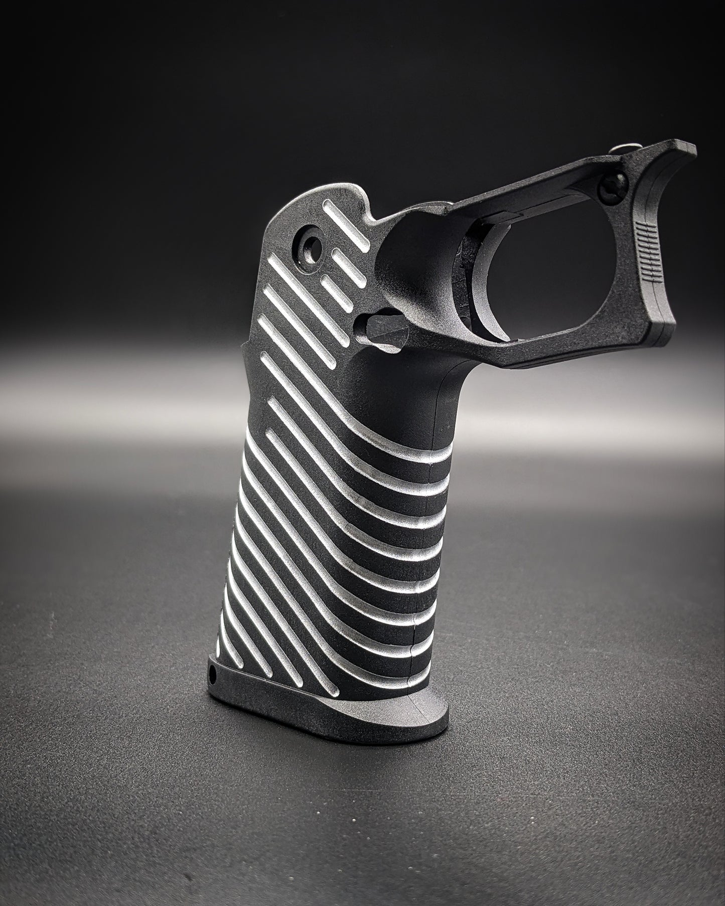 ICS 4.3/5.1 Hi-Capa Airsoft Grip - Stock (Silver Lines)