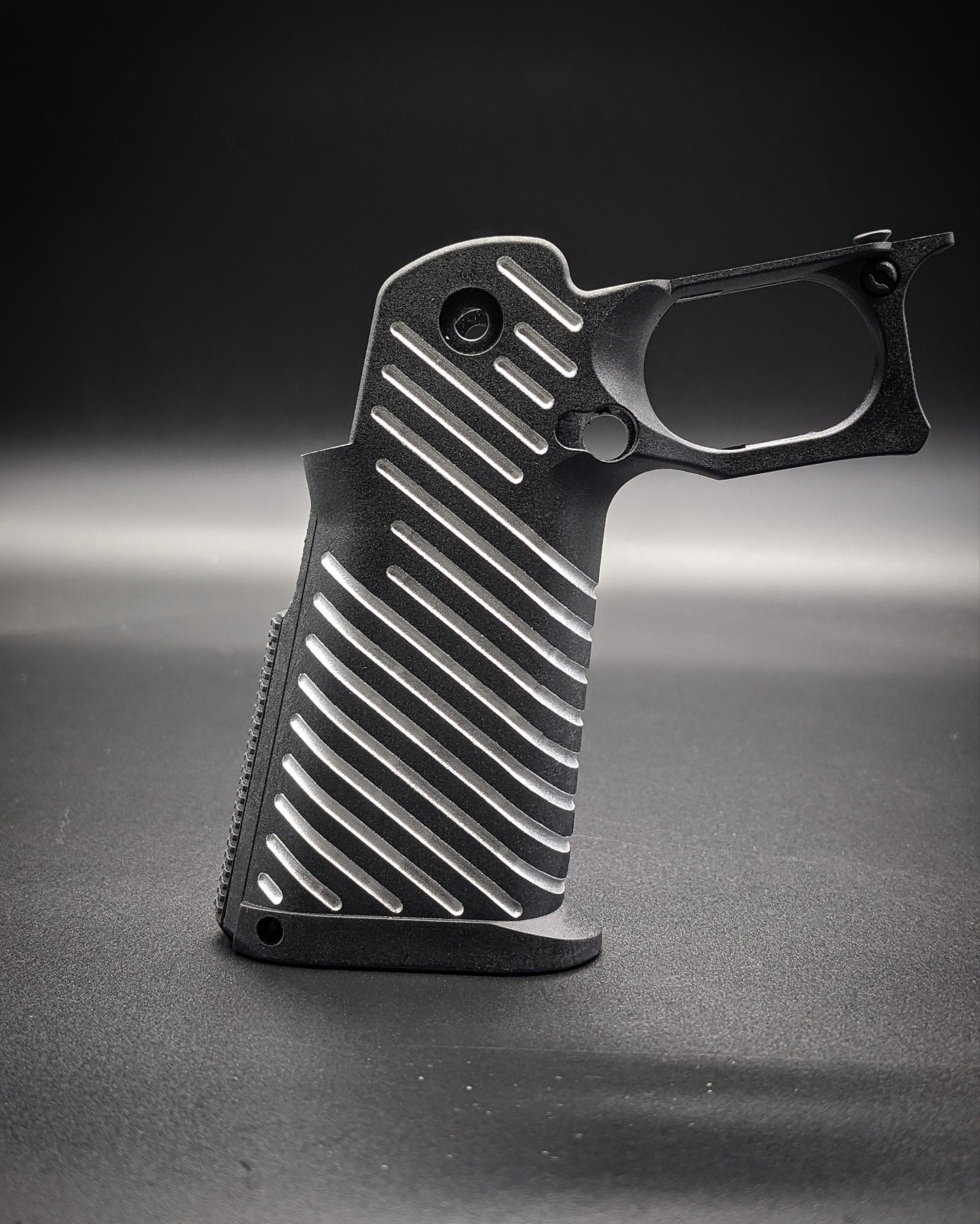 ICS 4.3/5.1 Hi-Capa Airsoft Grip - Stock (Silver Lines)