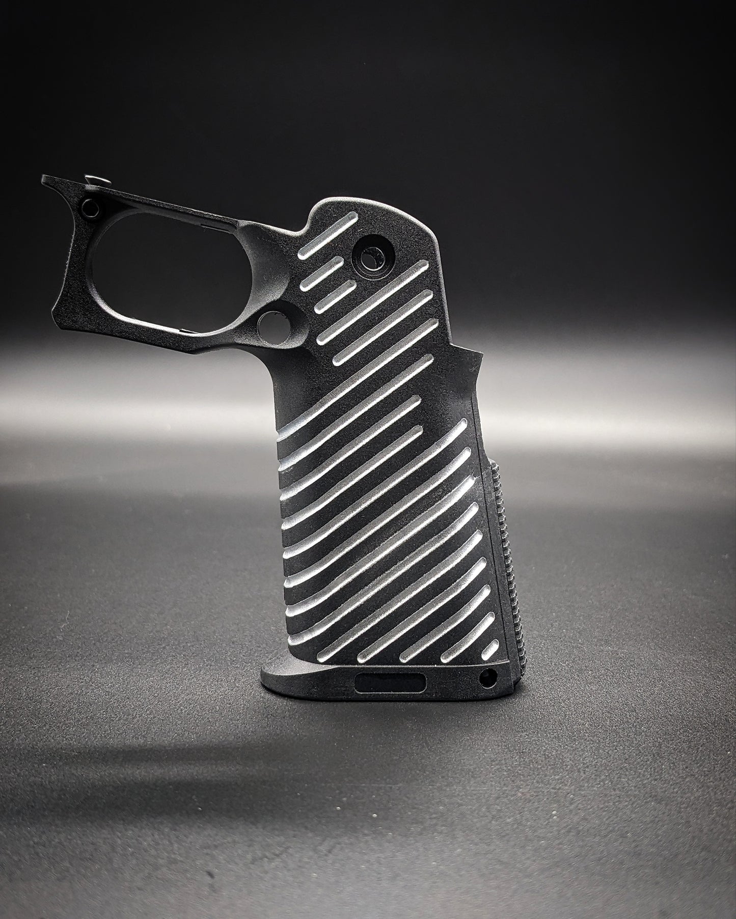 ICS 4.3/5.1 Hi-Capa Airsoft Grip - Stock (Silver Lines)