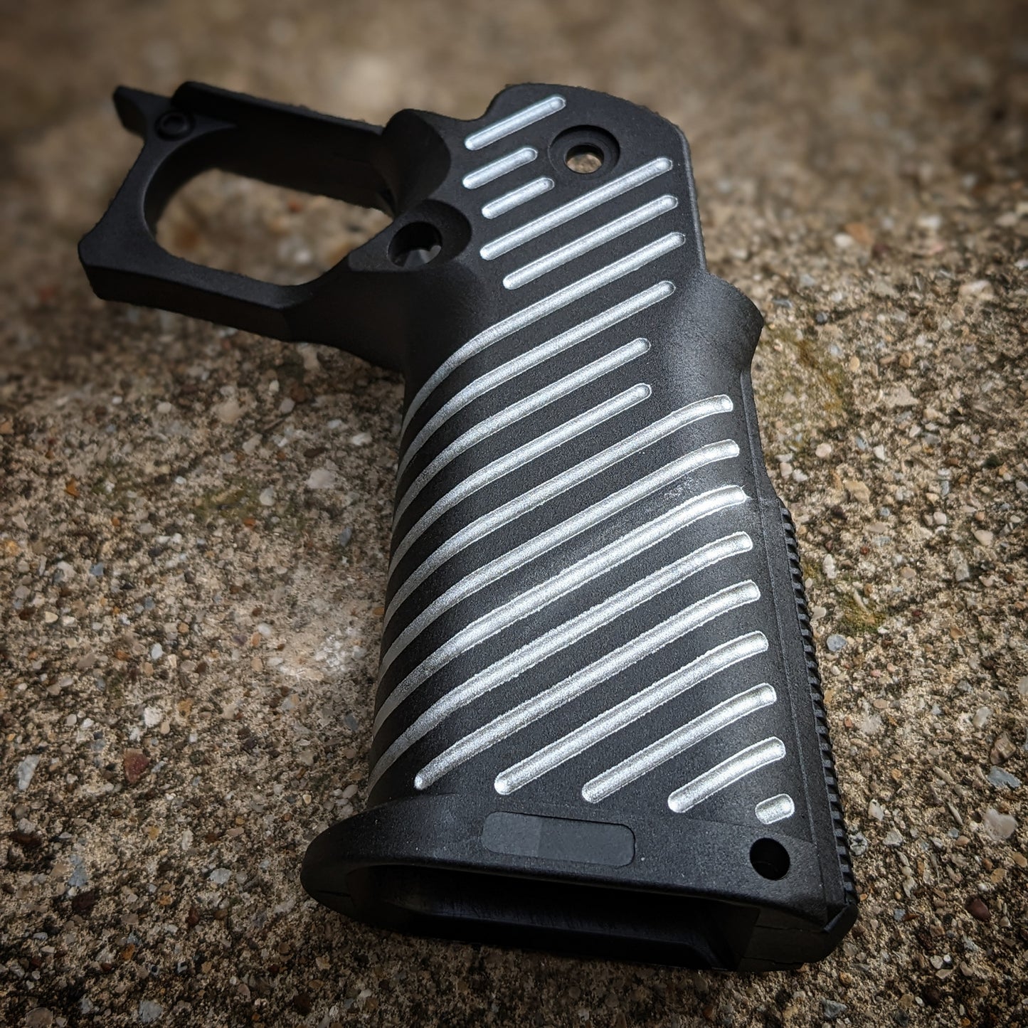 ICS 4.3/5.1 Hi-Capa Airsoft Grip - Stock (Silver Lines)