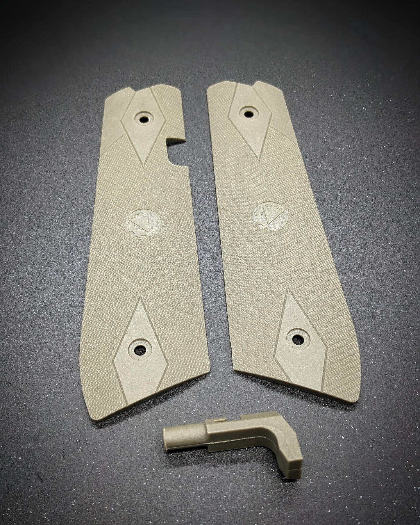 CTM AAP-01 Grip Panels