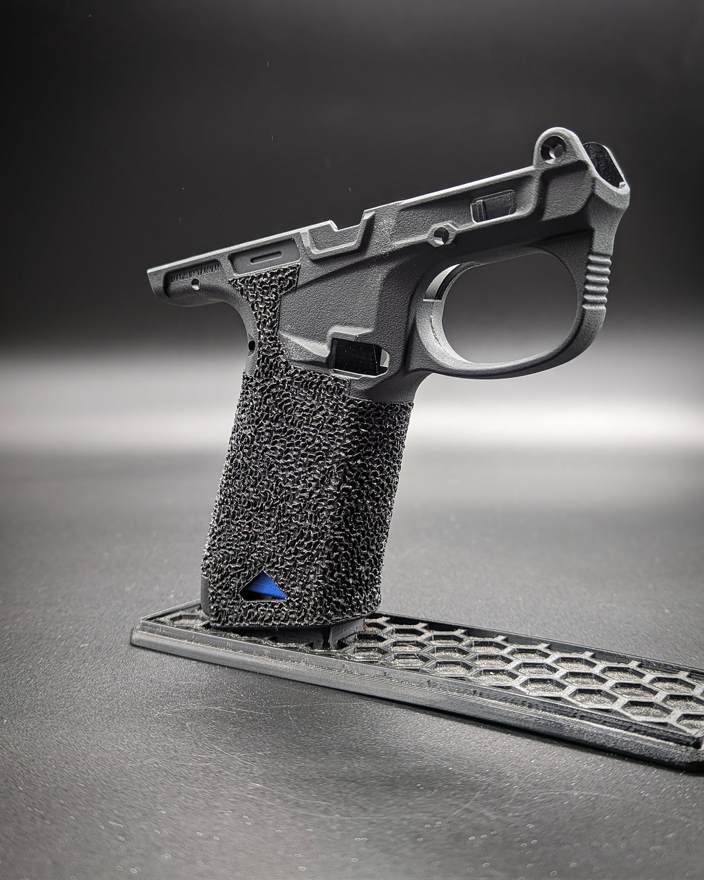 Action Army OEM AAP-01 Grip Stippled - Vector