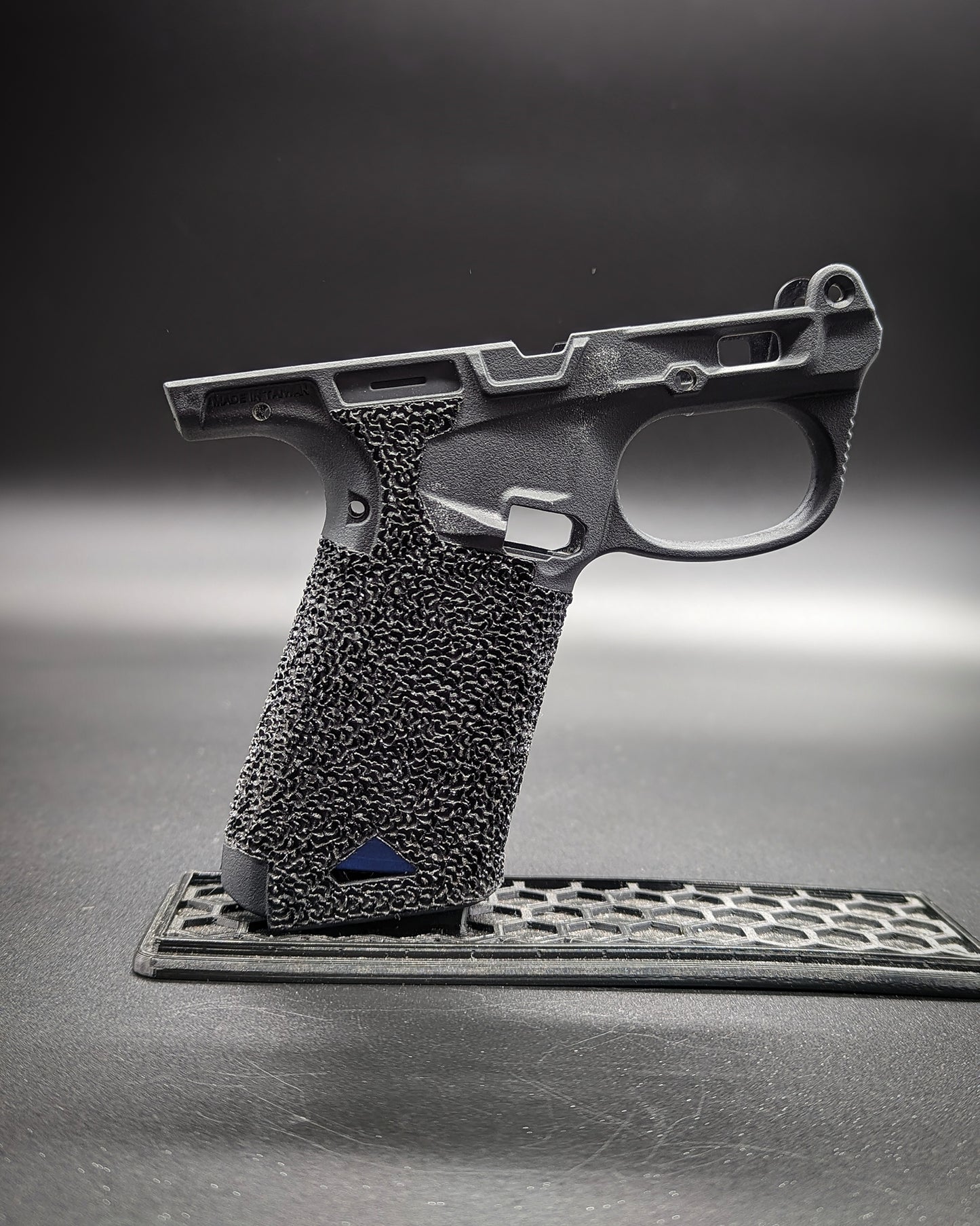 Action Army OEM AAP-01 Grip Stippled - Vector