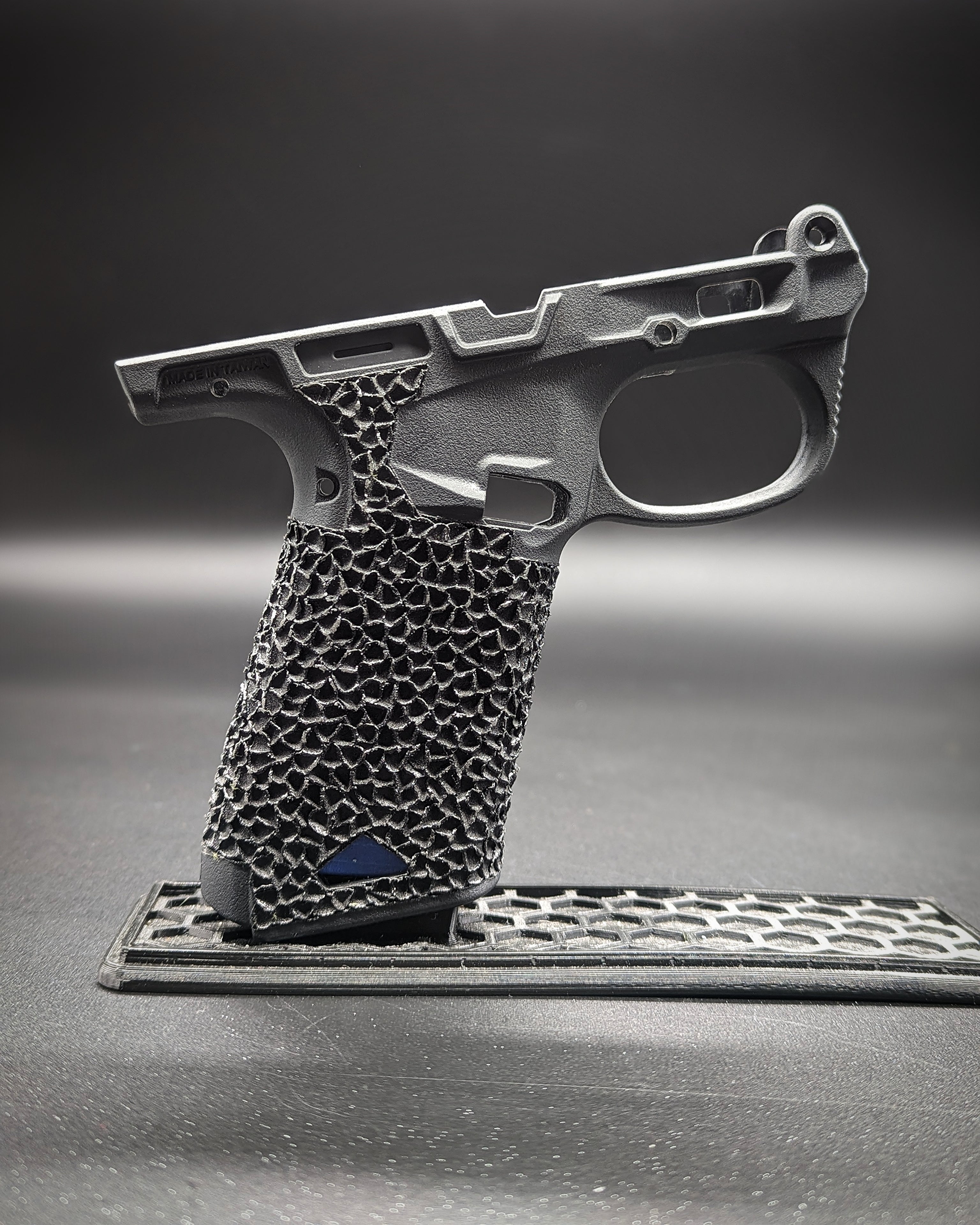 Action Army OEM AAP-01 Grip Stippled - Triangles – roguecapa